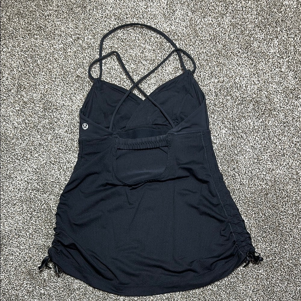 Lululemon black Ruched Tank Top built in bra strappy back size 6 - Picture 5 of 8